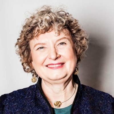 INGRID DAUBECHIES